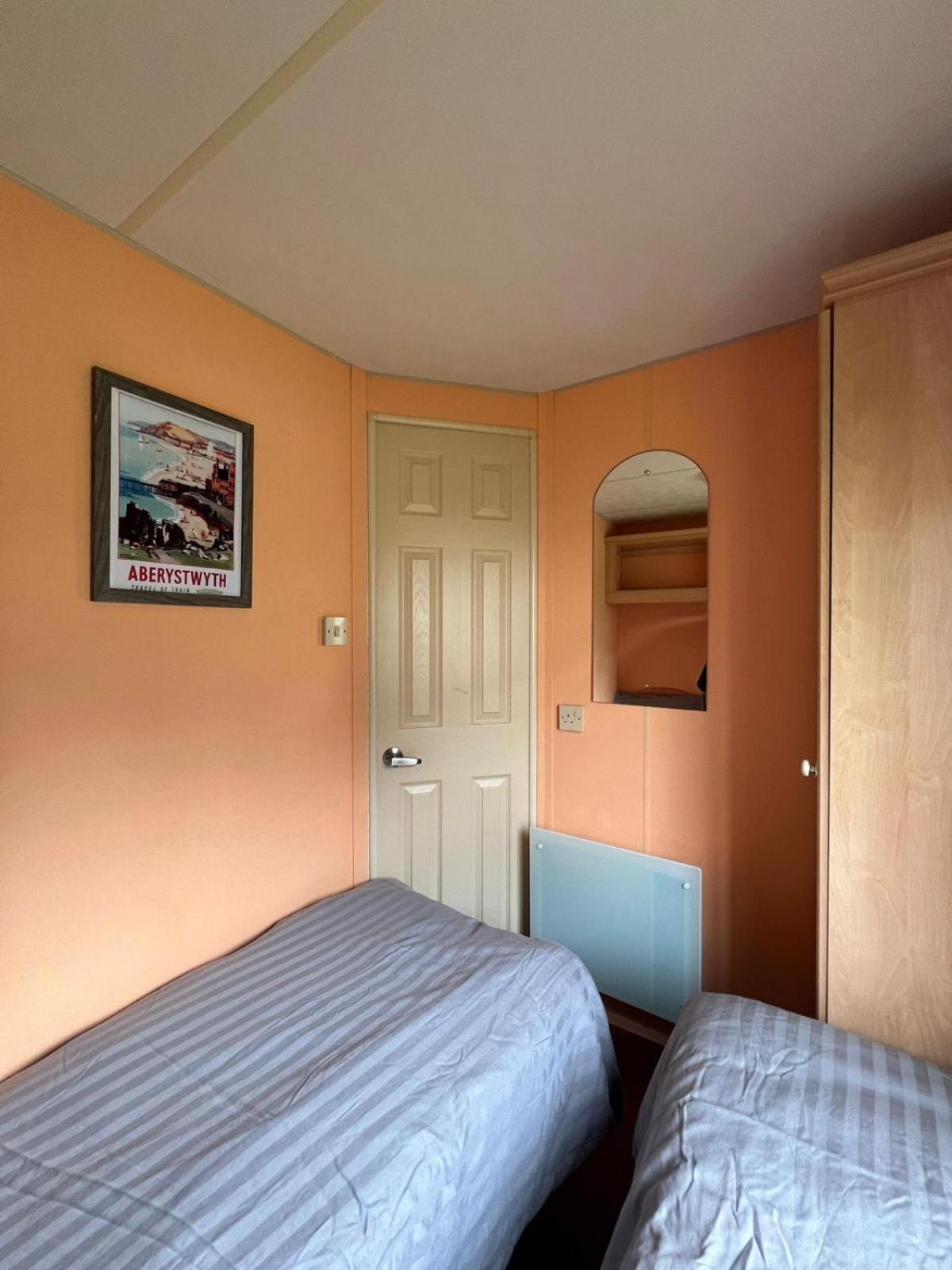 Spacious 2 Bedroomed Mobile Home Аберистуит Экстерьер фото